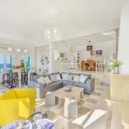 Syros Private House With Superb Sea View בית נופש Kini